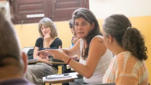 1743008594_f95527bf7b960556d75e