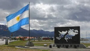 1749560584_35aaa4b2fb2742072cf1