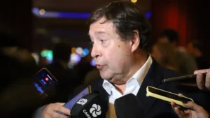 1749737922_461854544f43063671c5