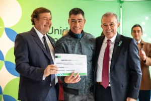 1751200678_06e07e4b58754ded9628