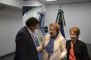 1757609260_61e3ccf97a645a1c4d84