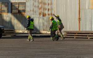 1759580529_359e2725c0bc05601ff8