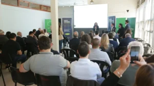 1760963737_51c2079bab8eb4f7a06b