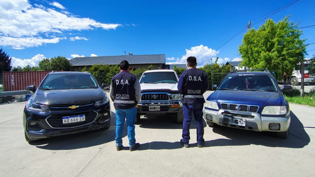 1762518066_e67f3c015553cd767cc2