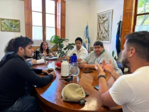 photo_4942831944483933163_y1