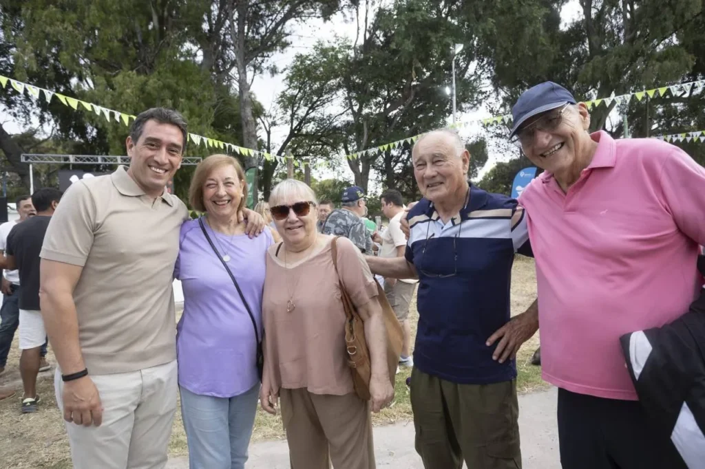 5042263241999977270-1