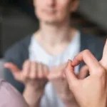 Inicia enseñanza de Lengua de Señas en escuelas